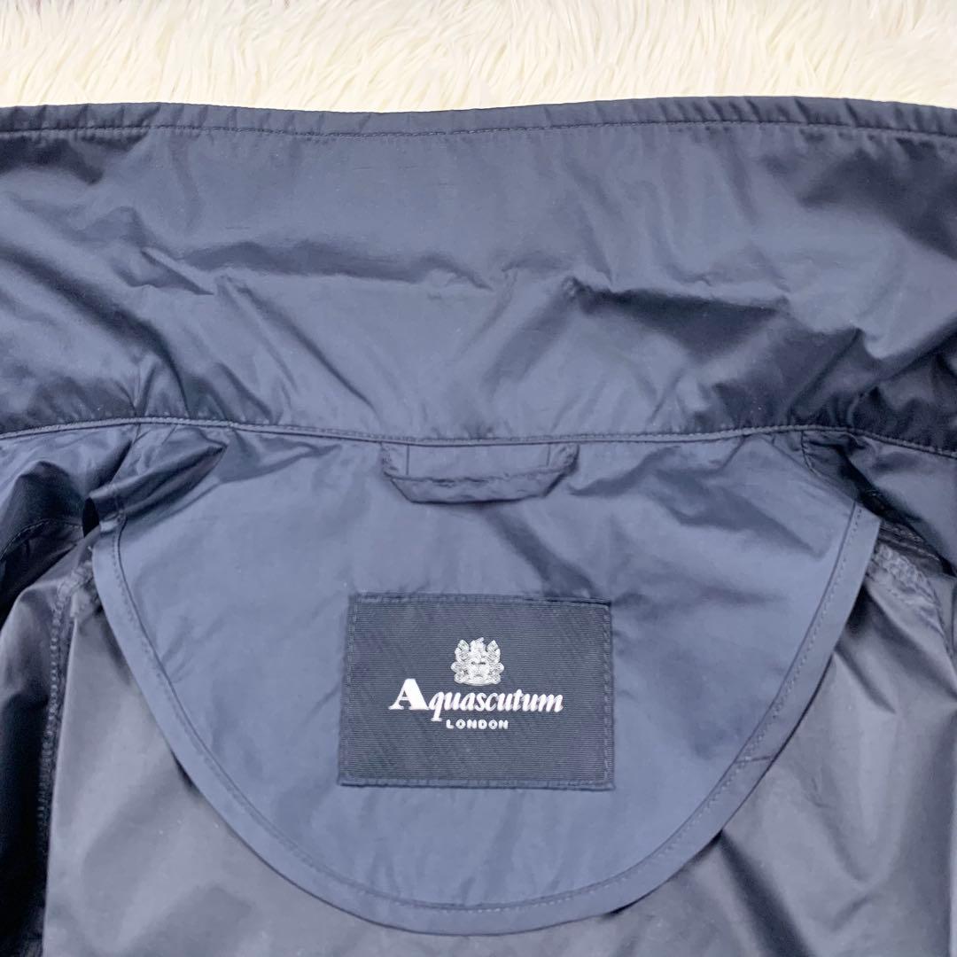 【極美品】アクアスキュータム　レインコート　比翼　ネイビー 収納袋付　チェック