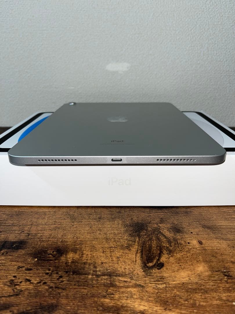 Apple iPad 第10世代　64GB シルバー 本体