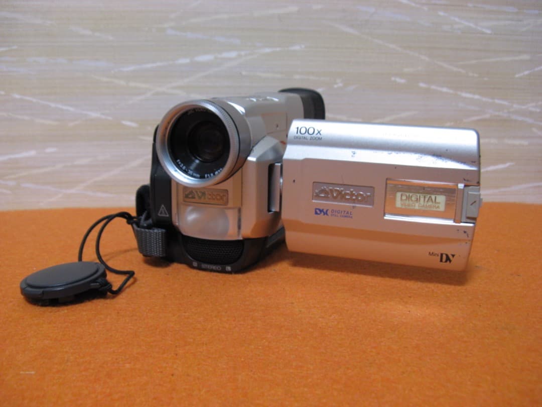 動作OK❗️☆VictorのMiniDV/デジタルビデオカメラ・GR-DVA11