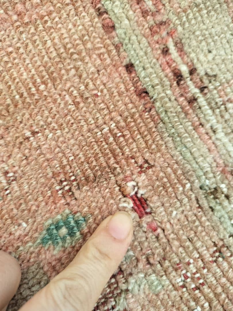 くすみローズピンクとベージュのヴィンテージトルコラグ　No.723