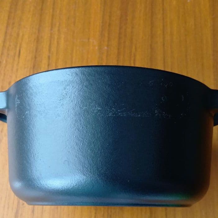 ル・クルーゼ ココット・ロンド 14cm ブラック 付属品あり 1回のみ使用