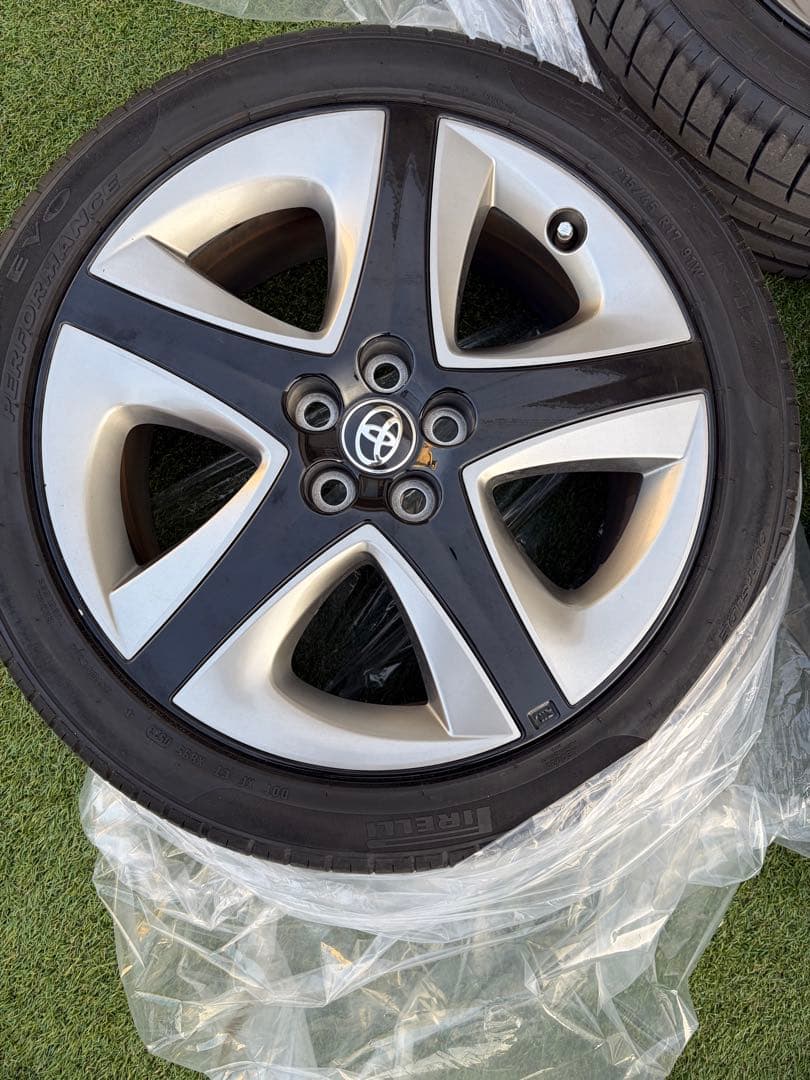 トヨタ プリウス50純正17インチ ホイールセット