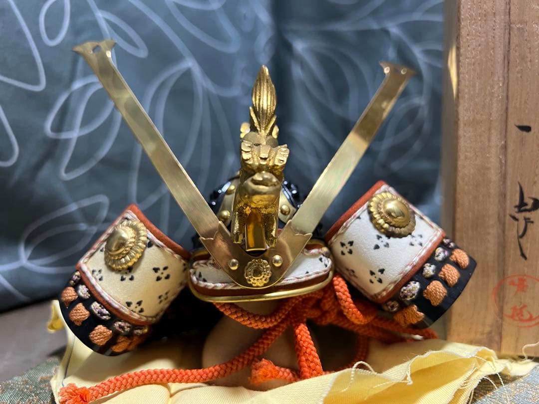 甲冑師 加藤一冑 長鍬形獅子前立兜 源頼朝 戦国武将 兜 置物