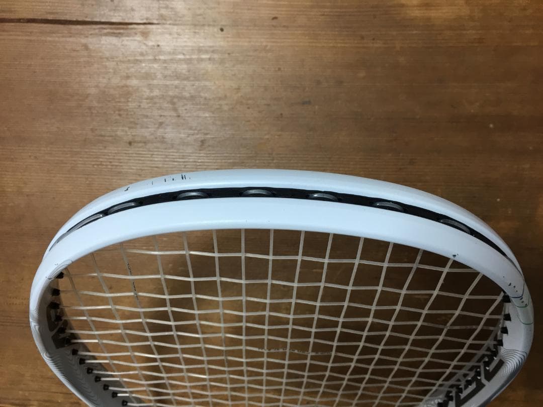 名器 美品　YONEX　NANOFORCE　8V　REV　傷わずか