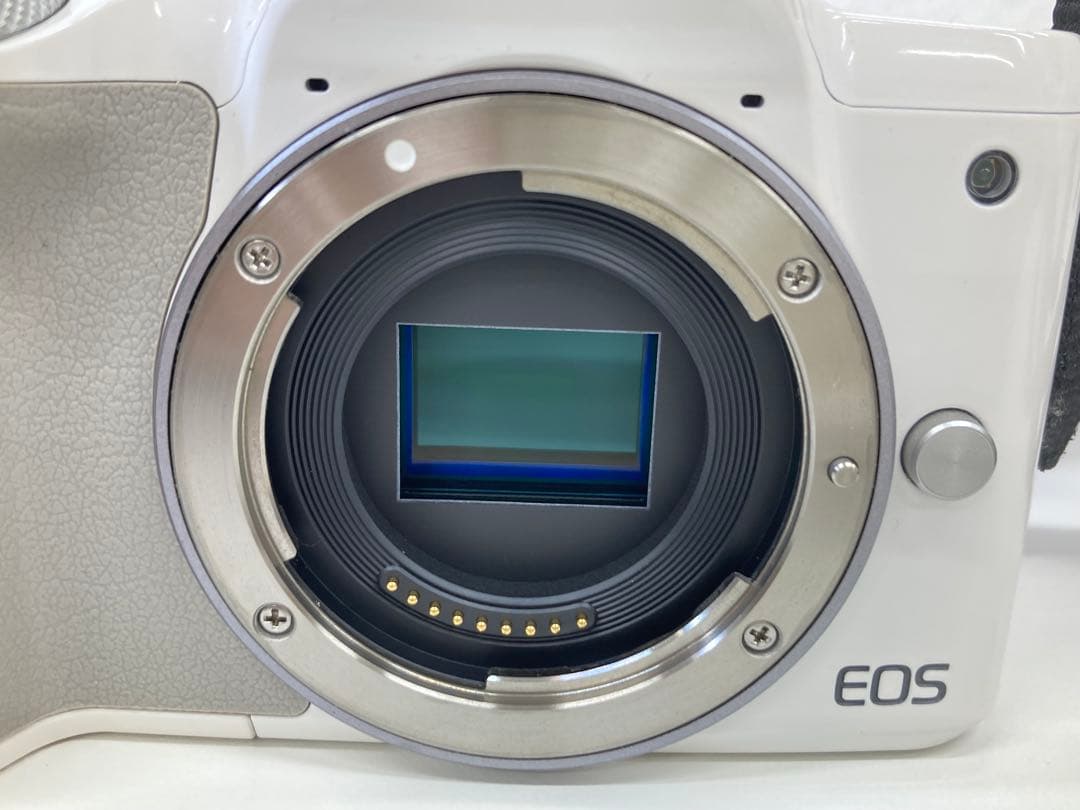 Canon キャノン EOS Kiss M ホワイトミラーレス一眼カメラ