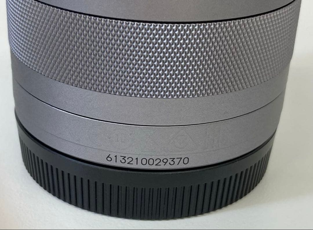 Canon キャノン EOS Kiss M ホワイトミラーレス一眼カメラ