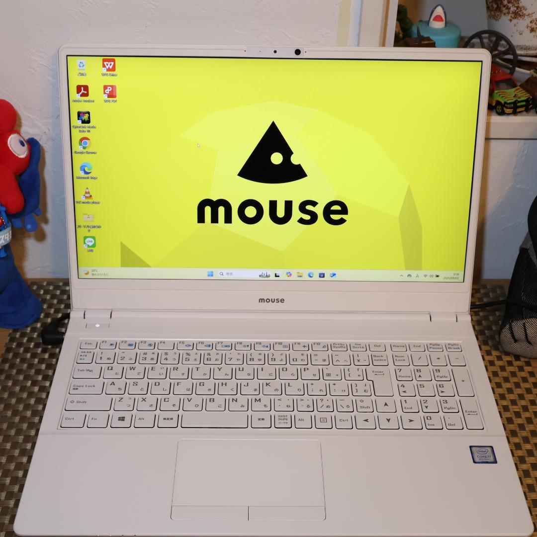 人気の白Win11公式対応8世代Corei7/メ16G/新品SSD/無線/カメラ