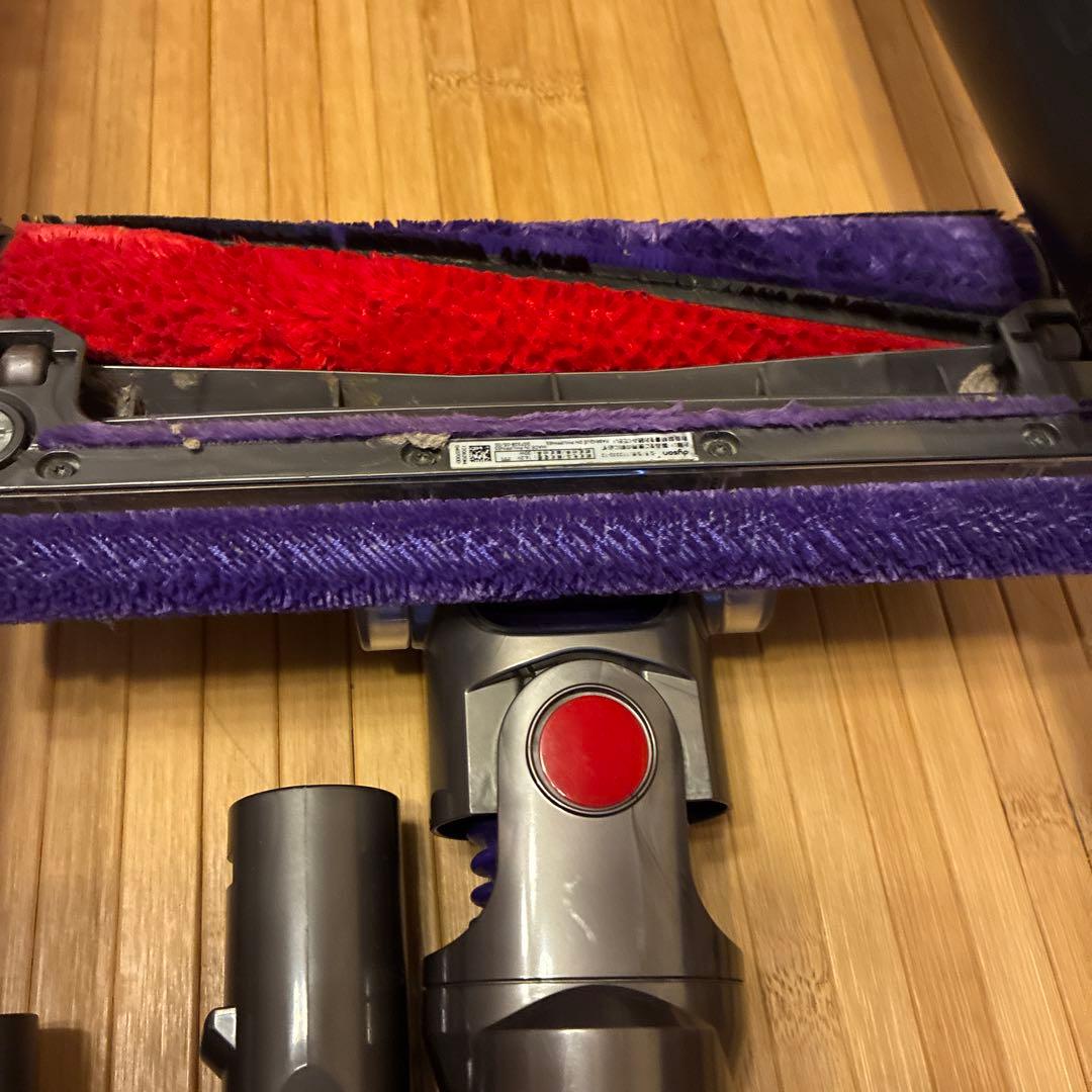 Dyson V10 掃除機 充電器付き