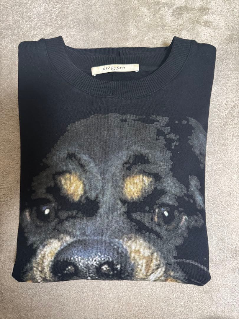 【GIVENCHY】ロットワイラー顔プリント スウェット