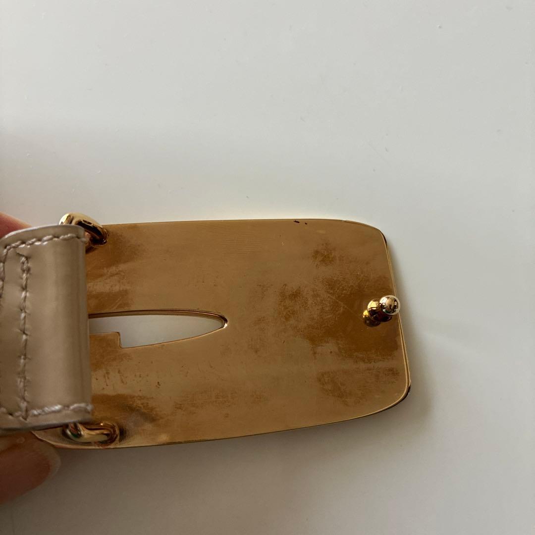 GUCCI ベージュ ベルト ゴールドバックル