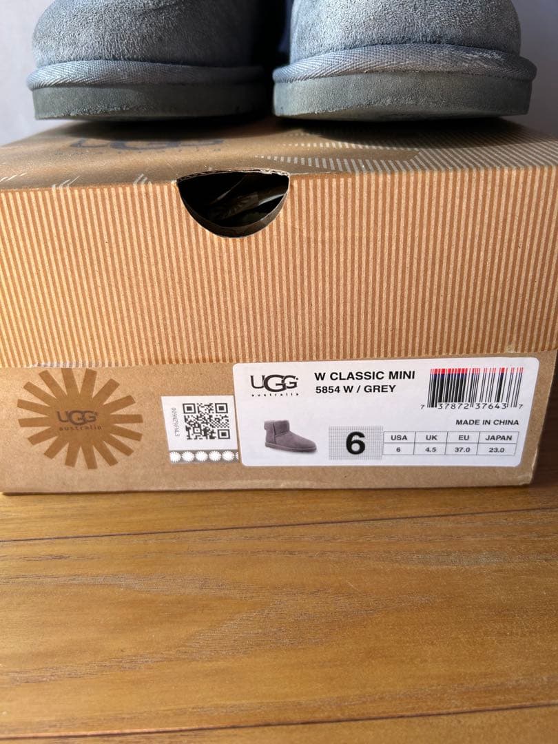 UGG ⭐︎クラシックミニ⭐︎グレー６サイズ23.0⭐︎ ムートンブーツ