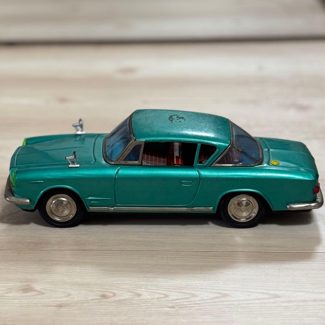 【古いブリキの自動車】FIAT フィアット 2300S 自動車 イチコー 当時物