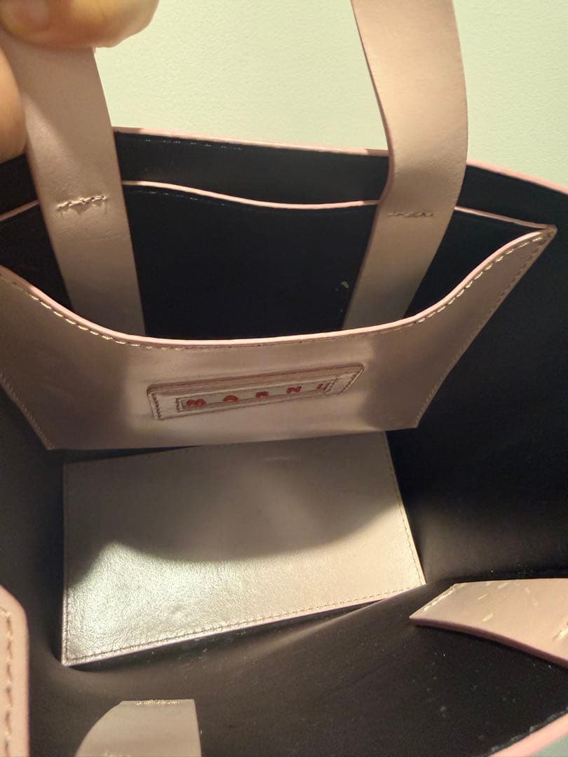 i*z様 MARNI ピンク ショルダーバッグ