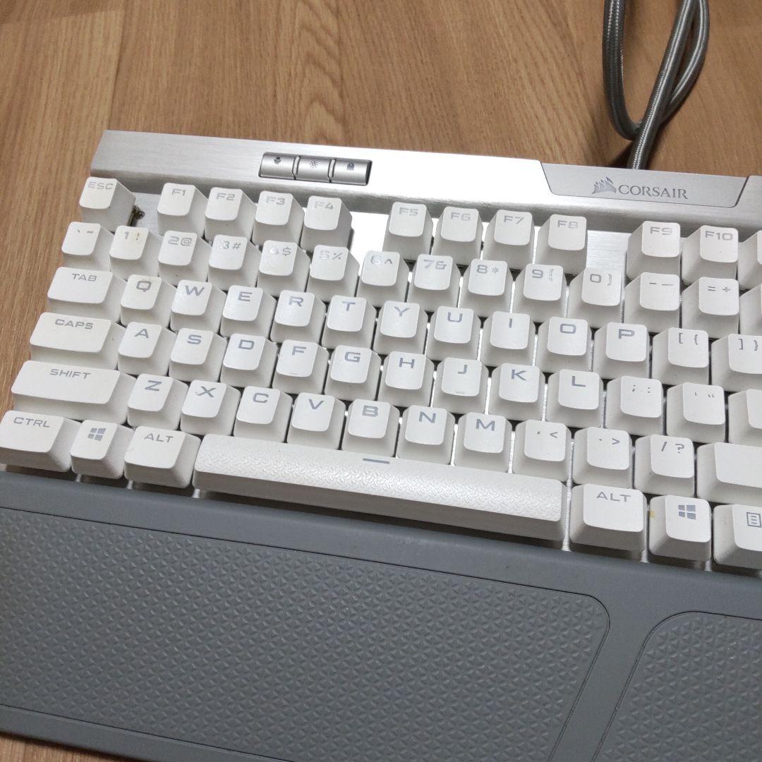 CORSAIR K70 RBG MK.2 SE ゲーミングキーボード
