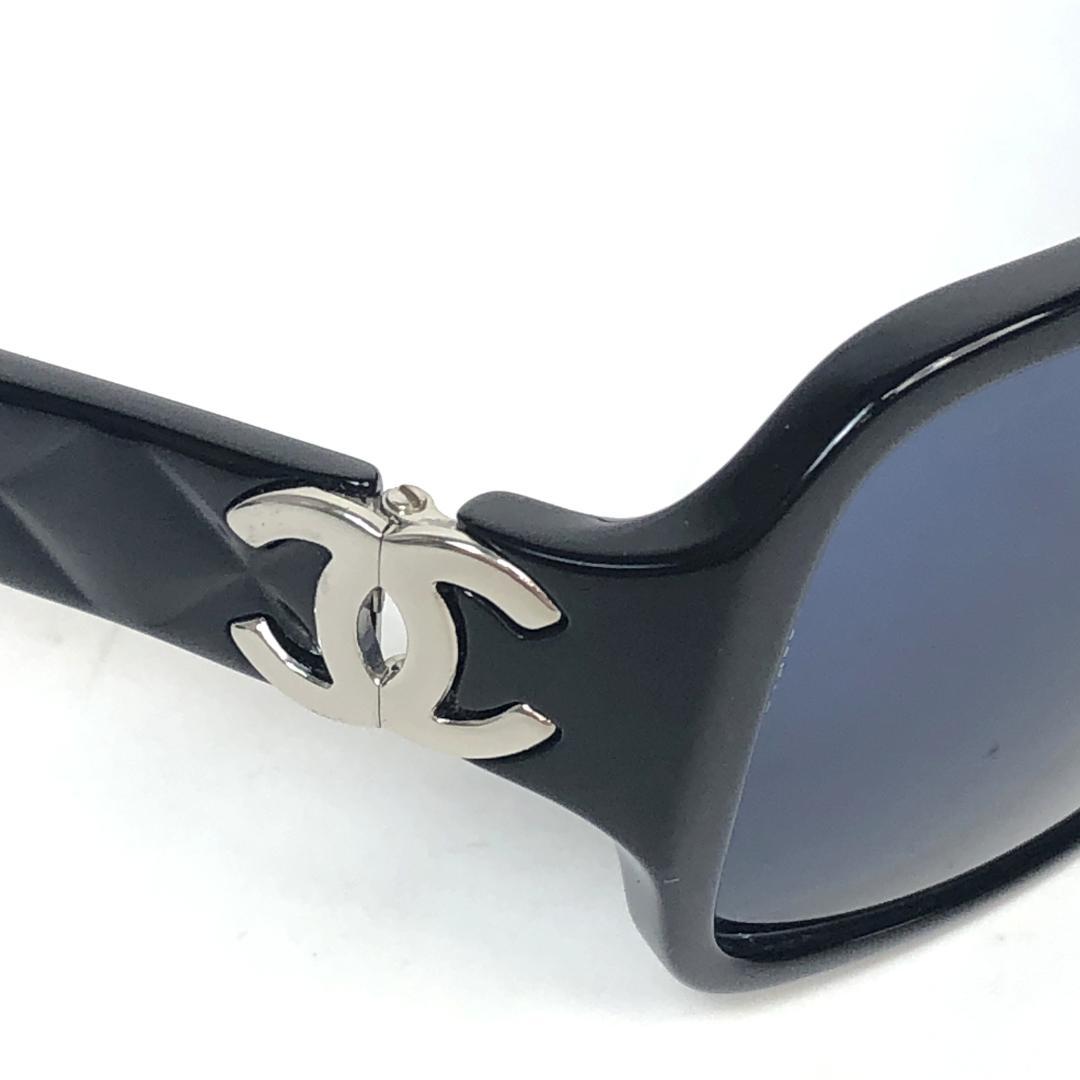 【美品】10F418 シャネル サングラス 5050 マトラッセ 黒 ココマーク