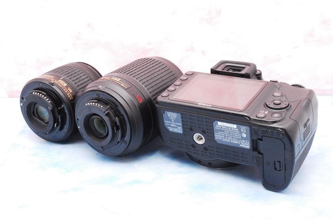 Nikon D3400☆一眼レフカメラ☆スマホ転送OK☆高性能標準＆望遠