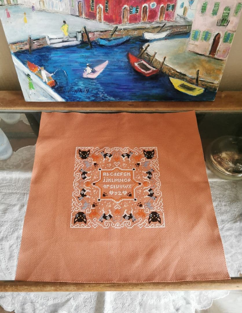 アンティークフランス 22匹の猫＆肉球色糸刺繍フレーム アルファベットサンプラー