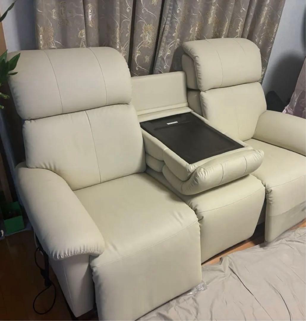 ニトリ　ほぼ新品　リクライニング電動ソファー