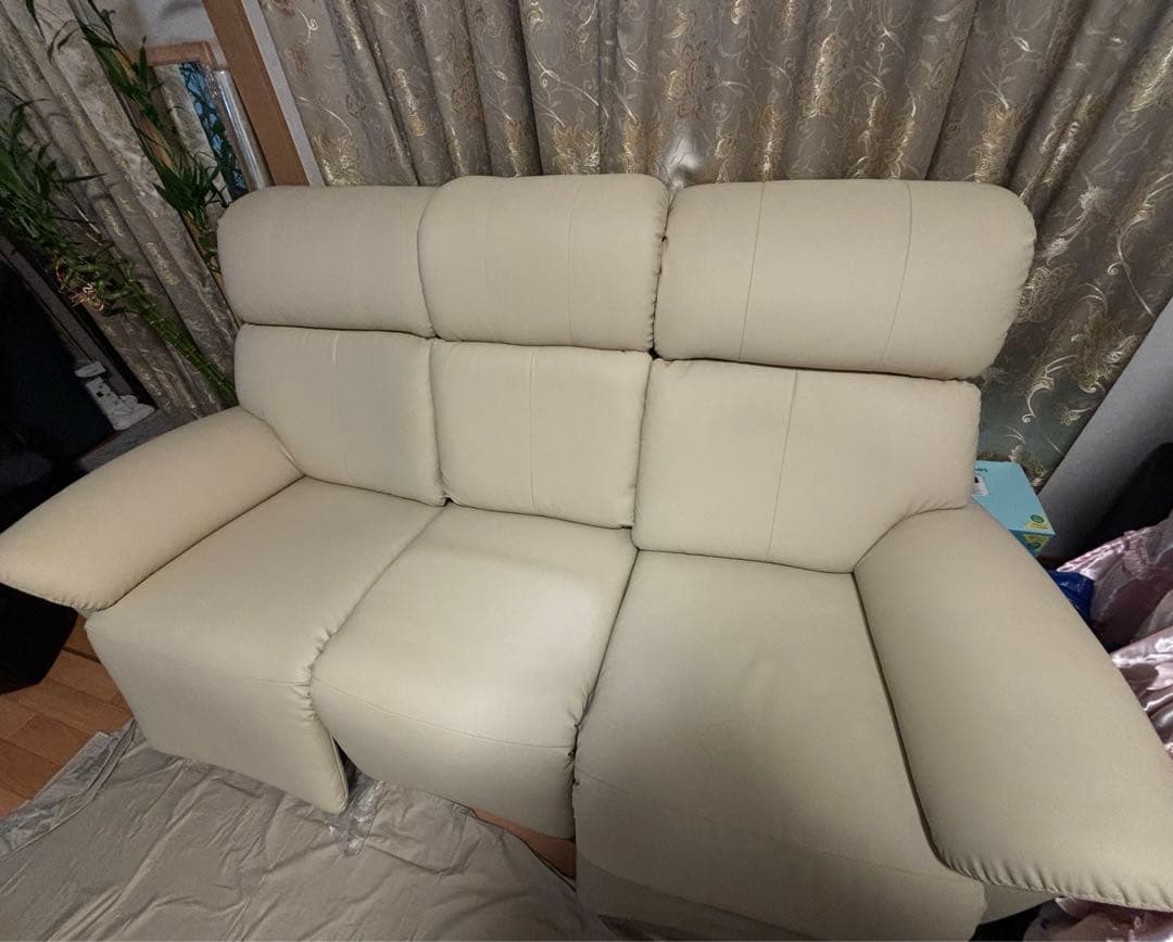 ニトリ　ほぼ新品　リクライニング電動ソファー