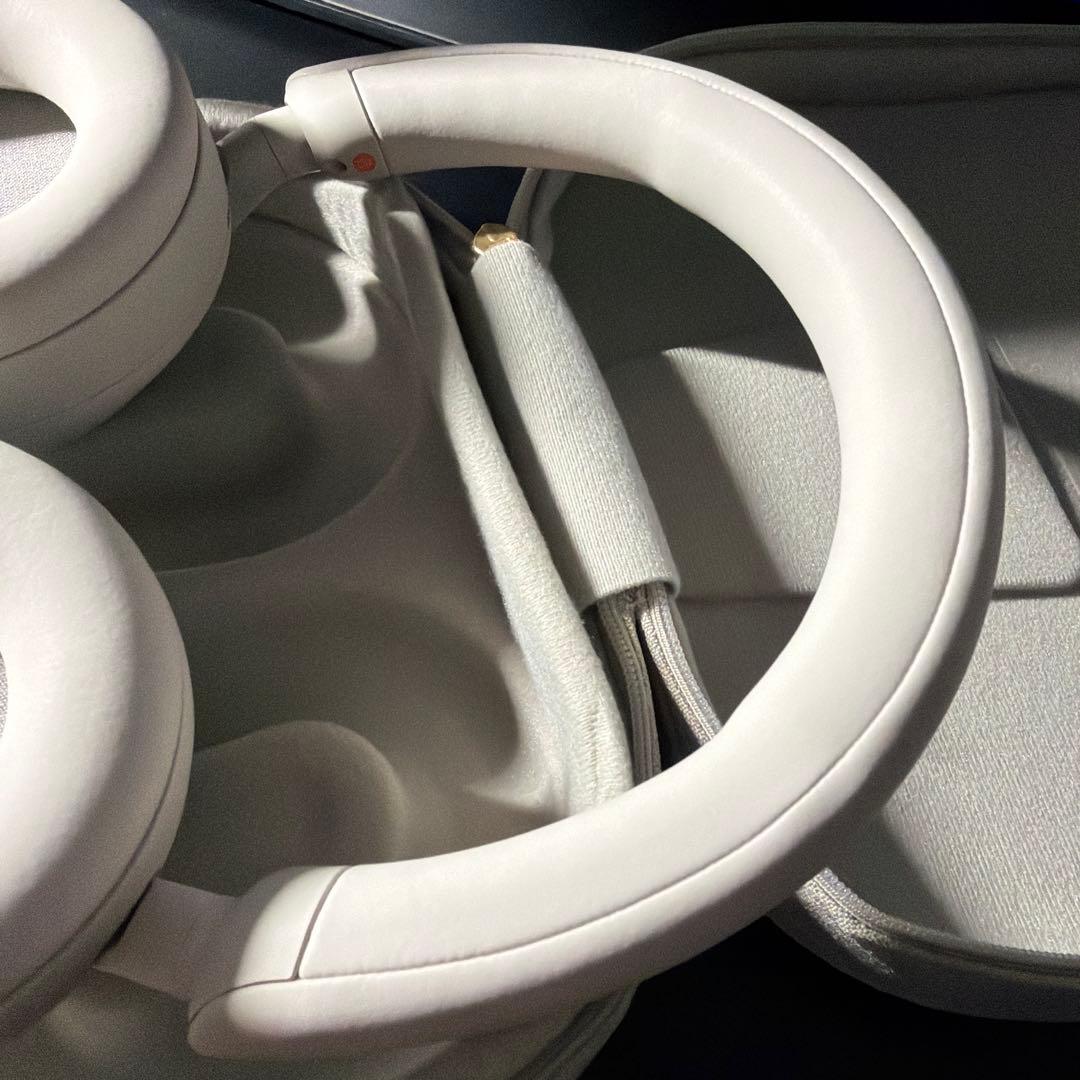 (価格交渉可) ホワイト ワイヤレスヘッドホン