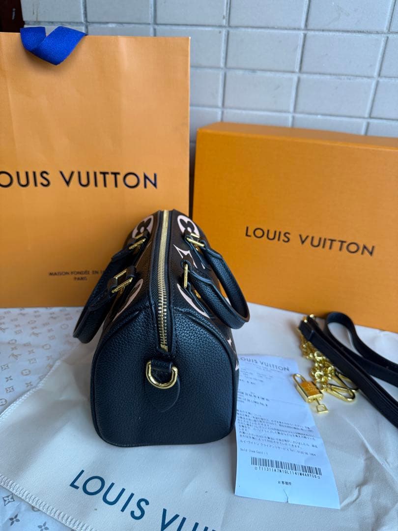 ショルダーバッグ ブラック/ピンク