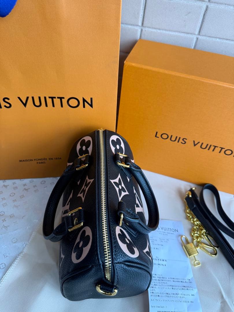 ショルダーバッグ ブラック/ピンク