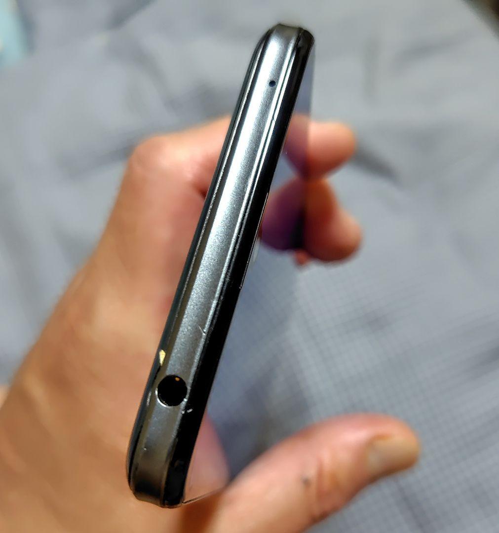 SIMフリー データ消去済みAQUOSZero5 Gベーシック64GB結構綺麗