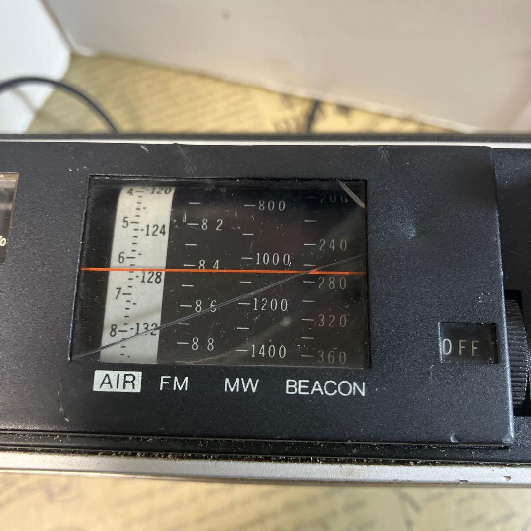 専用品トップのチューニングスケール部のクラックが残念。ソニーTFM-8484