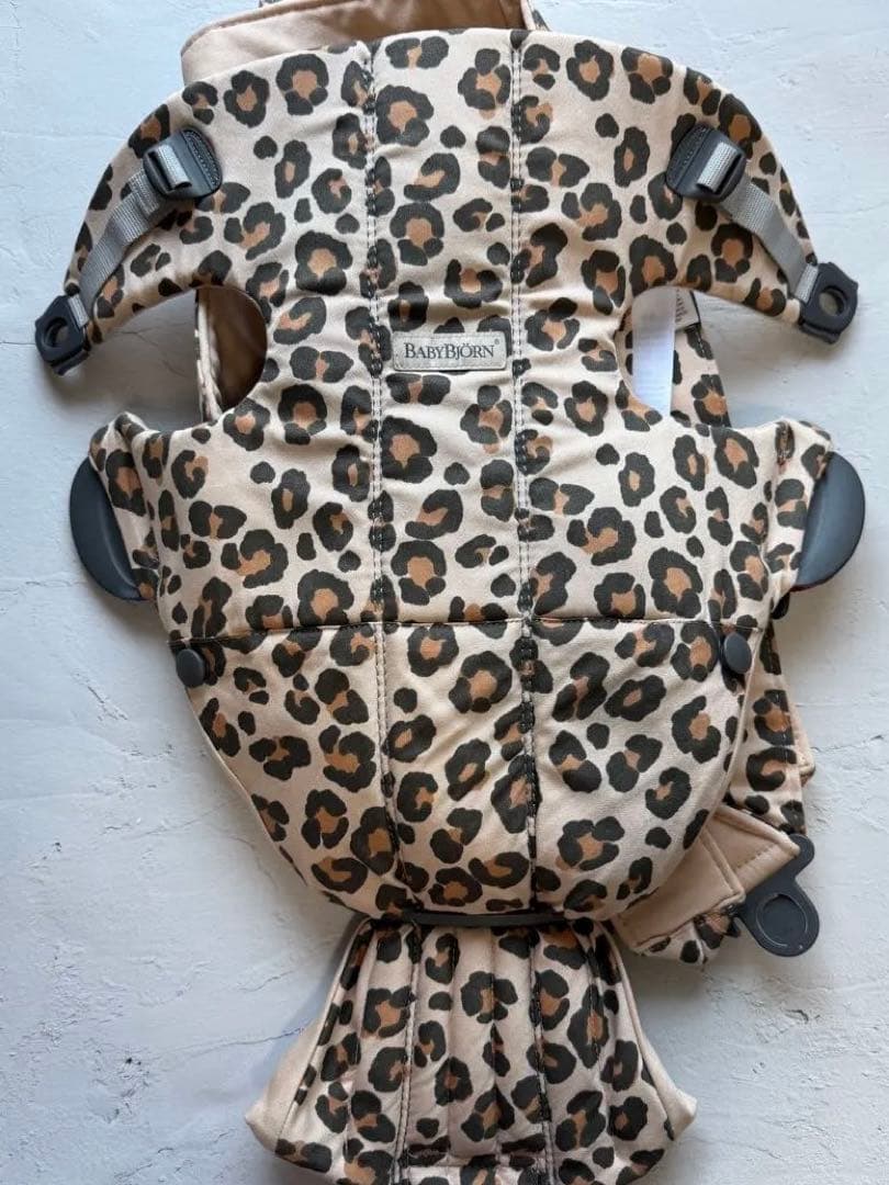 BABYBJÖRN レオパード 抱っこ紐　ヒョウ柄