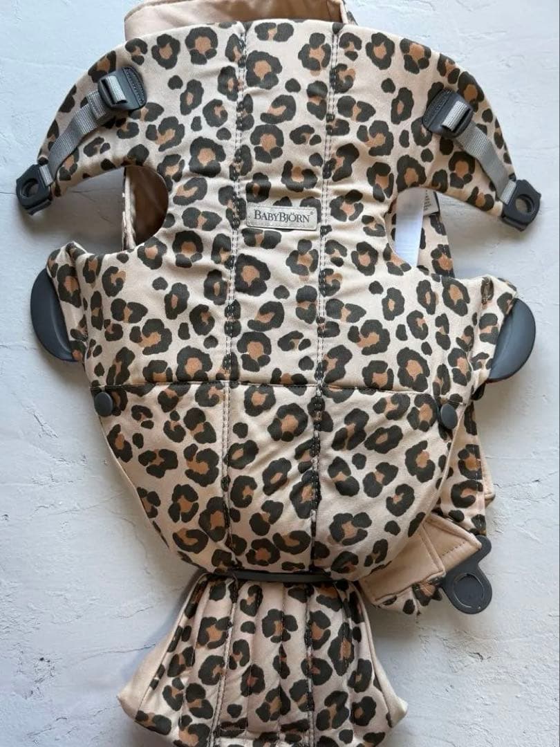 BABYBJÖRN レオパード 抱っこ紐　ヒョウ柄