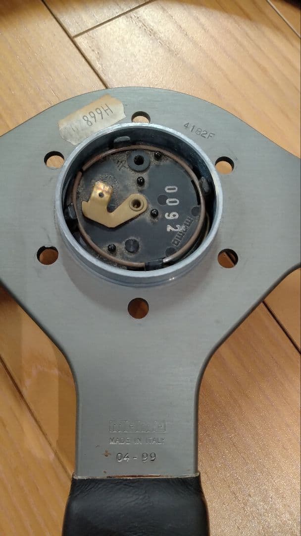 MOMO 3スポーク ステアリング