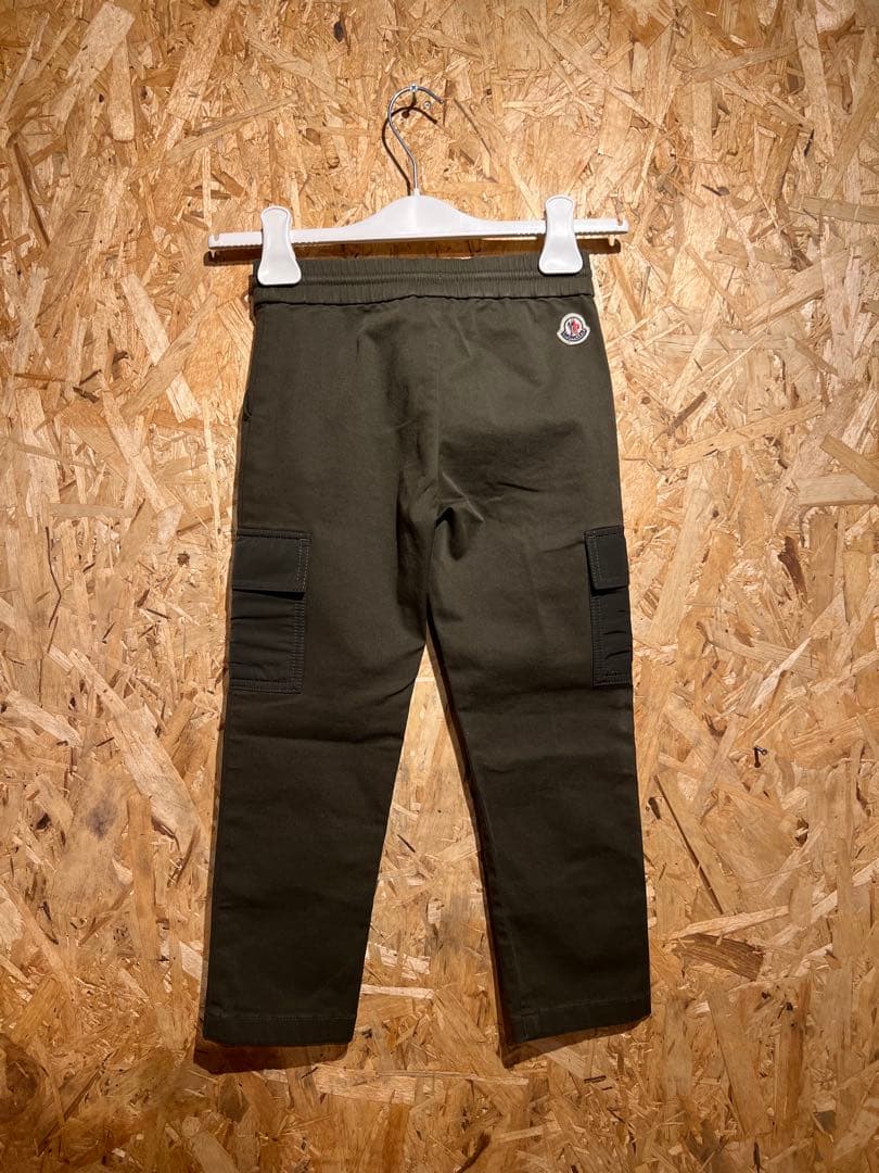 〈新品タグ付き〉モンクレール カーゴパンツ 6歳用サイズ カーキ