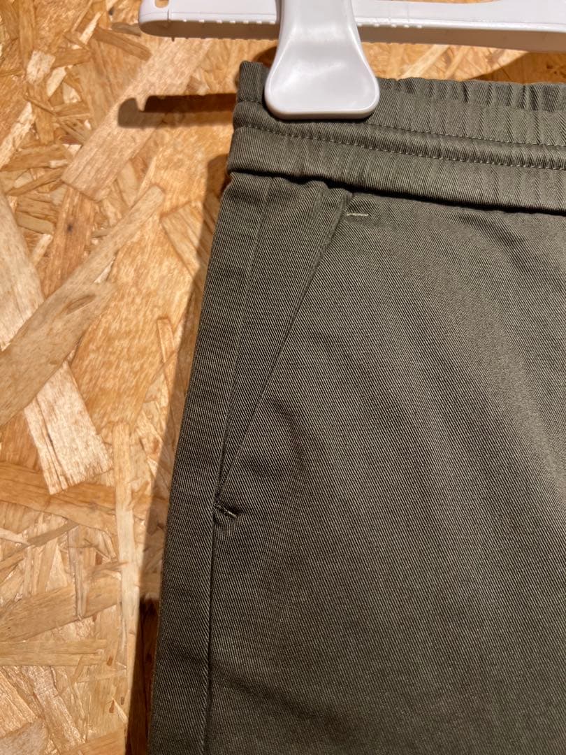 〈新品タグ付き〉モンクレール カーゴパンツ 6歳用サイズ カーキ