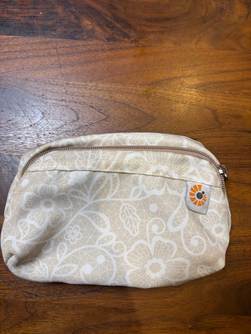 Ergobaby OMNI Breeze 抱っこ紐 クリームフラワーレース