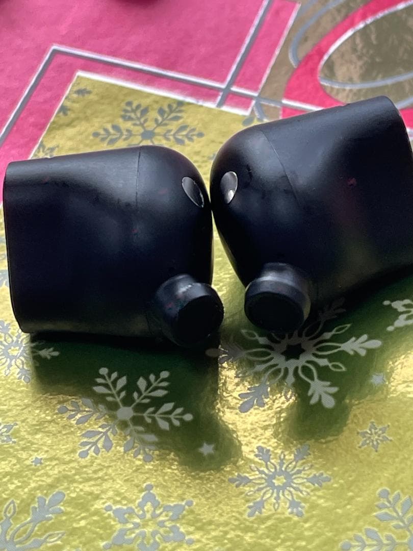 Beats Studio Buds＋黒 ・完動品・美品　オマケ→保護クリアケース