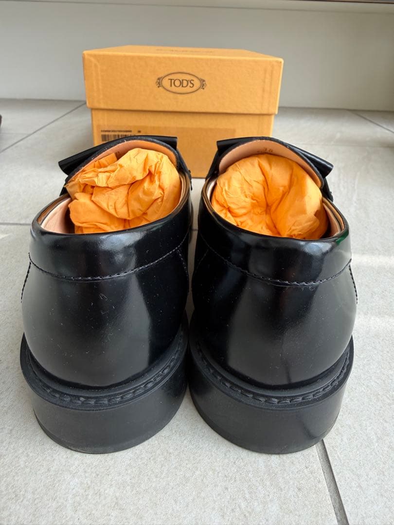 ちる　TOD'S ブラック ローファー
