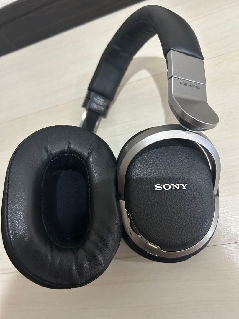 【美品】SONY デジタルサラウンドヘッドホンシステム MDR-HW700DS