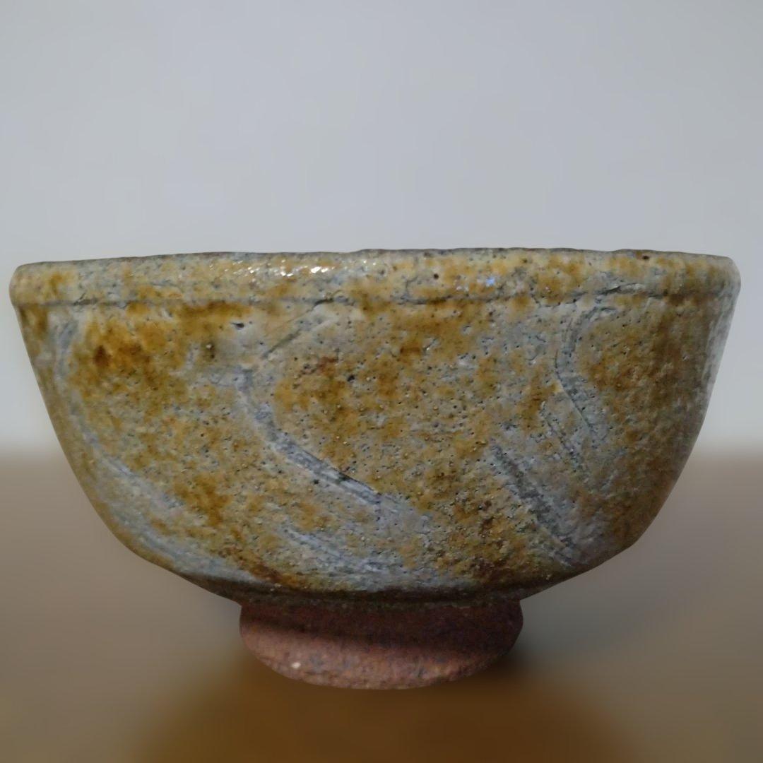 布志名焼　舩木研兒さんの「淡鐵釉藁描茶碗」