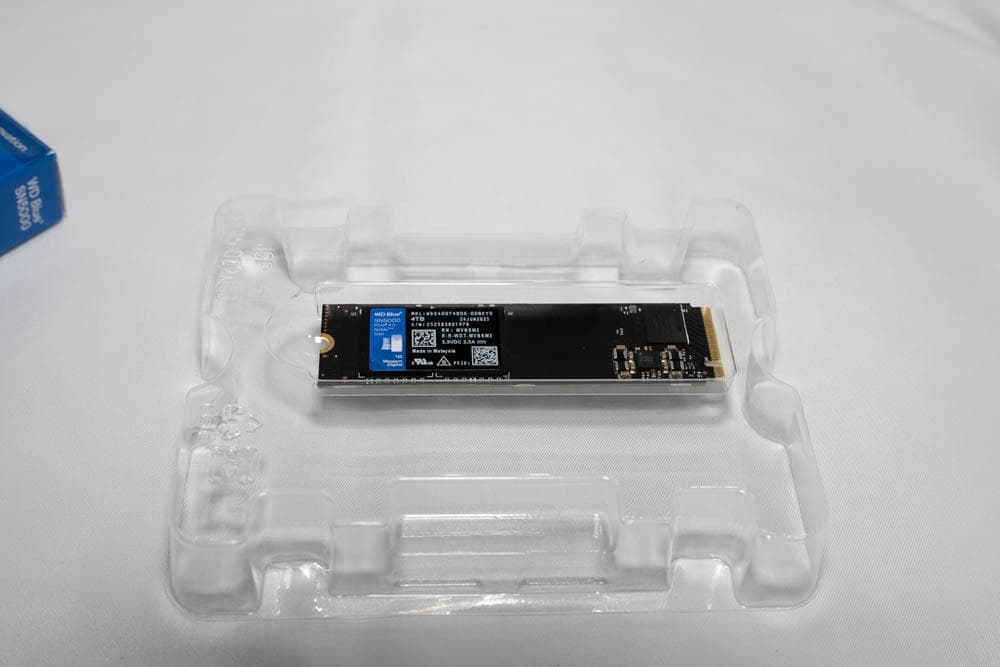 内蔵型SSD WD Blue WDS400T4B0E 4TB NVMe SSD