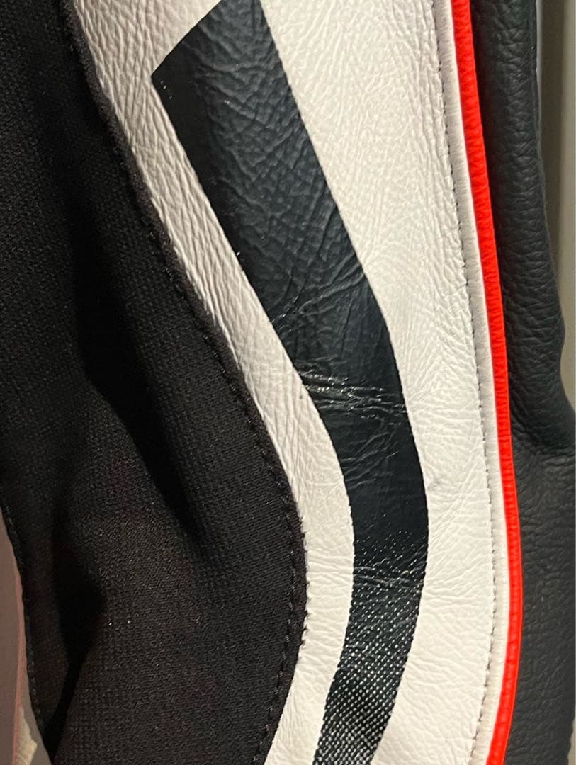 BERIK レーシングスーツ 黒/赤/白