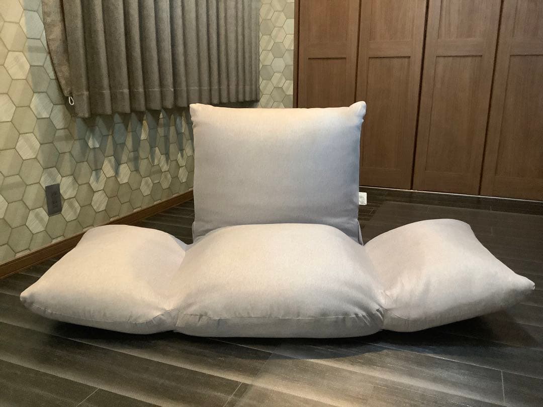 チーコ　リクライニング　フロアソファ