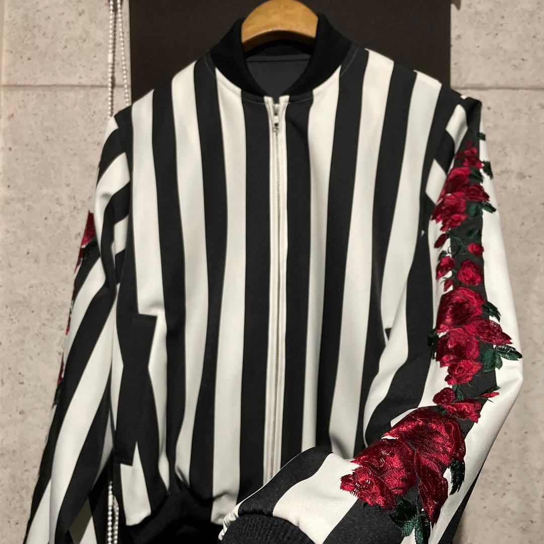 ストライプ柄 花柄刺繍 ボンバージャケット KREVA