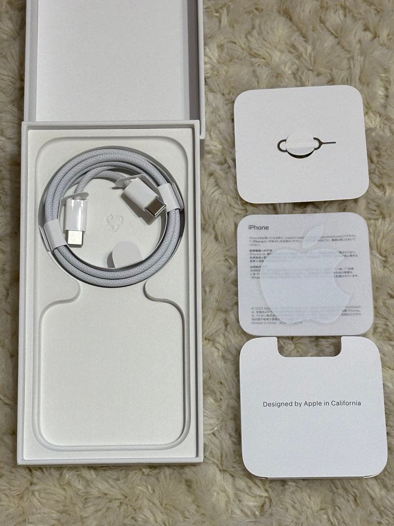 【kaorin 様】専用 iPhone15 256GB 本体 美品