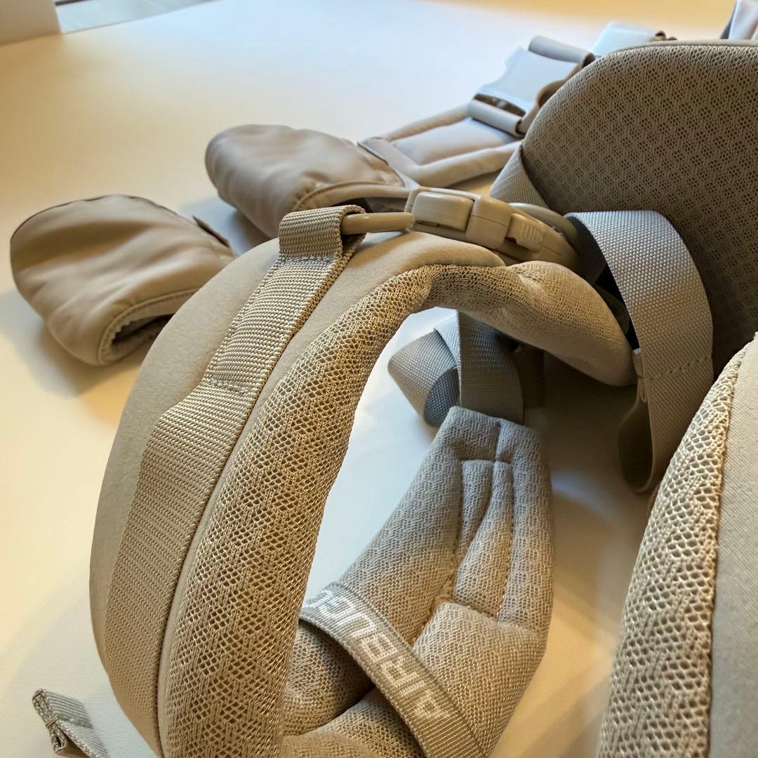 AIRBUGGY A.B.C. COMFO 抱っこ紐 サンドアッシュ