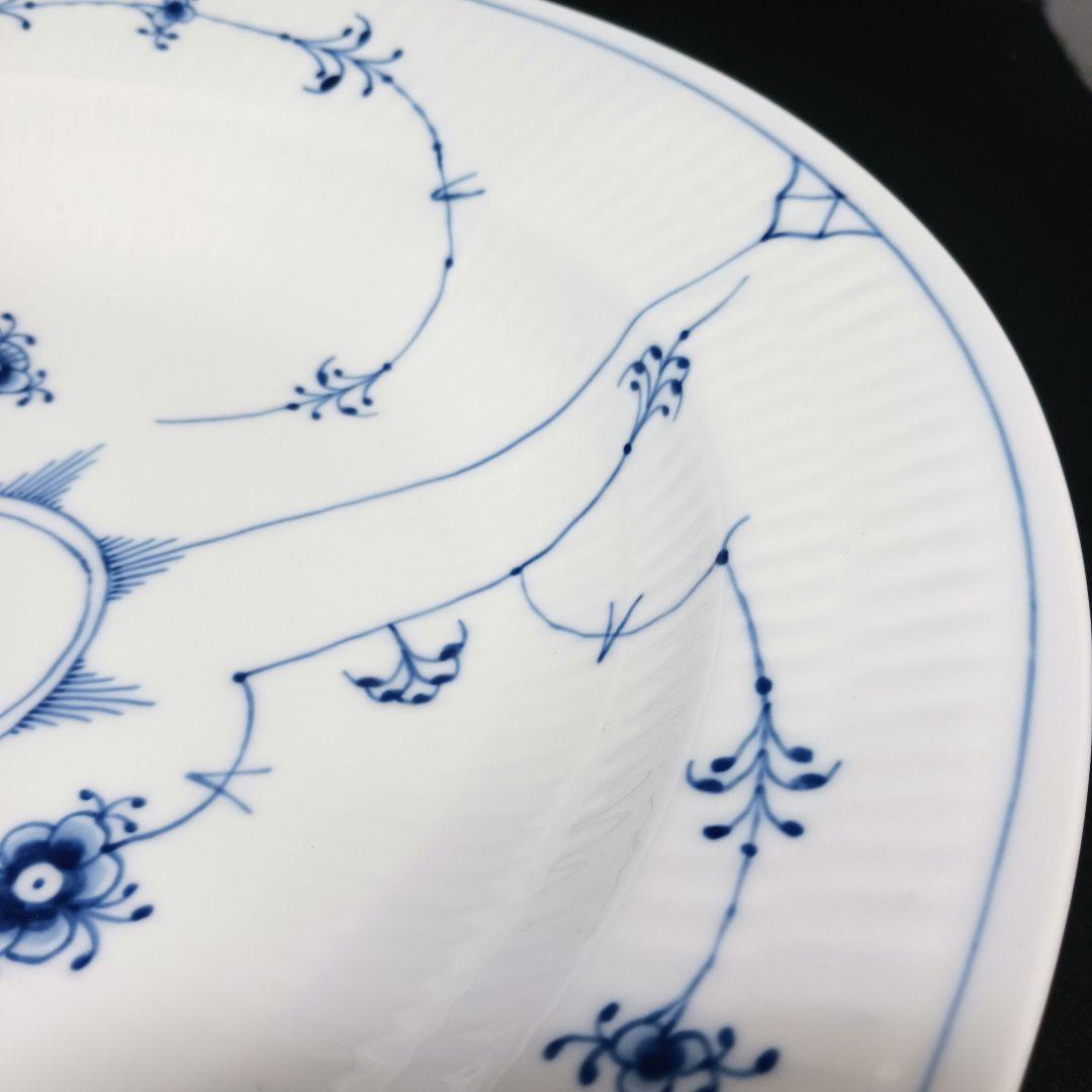 Y3332-12 ロイヤルコペンハーゲン ブルーフルーテッド オーバルディッシュ