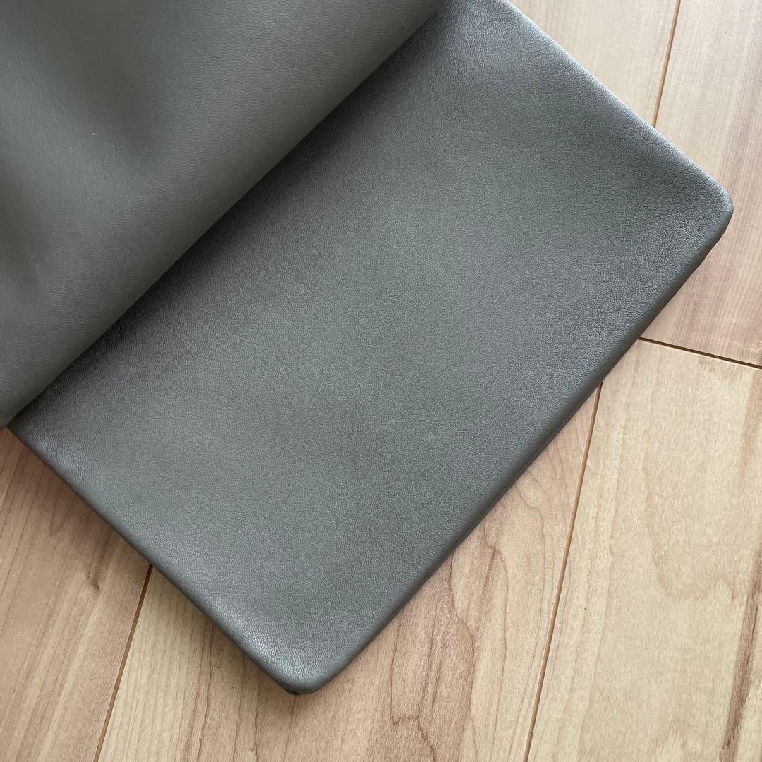 CÉLINE グレー レザー ショルダーバッグ