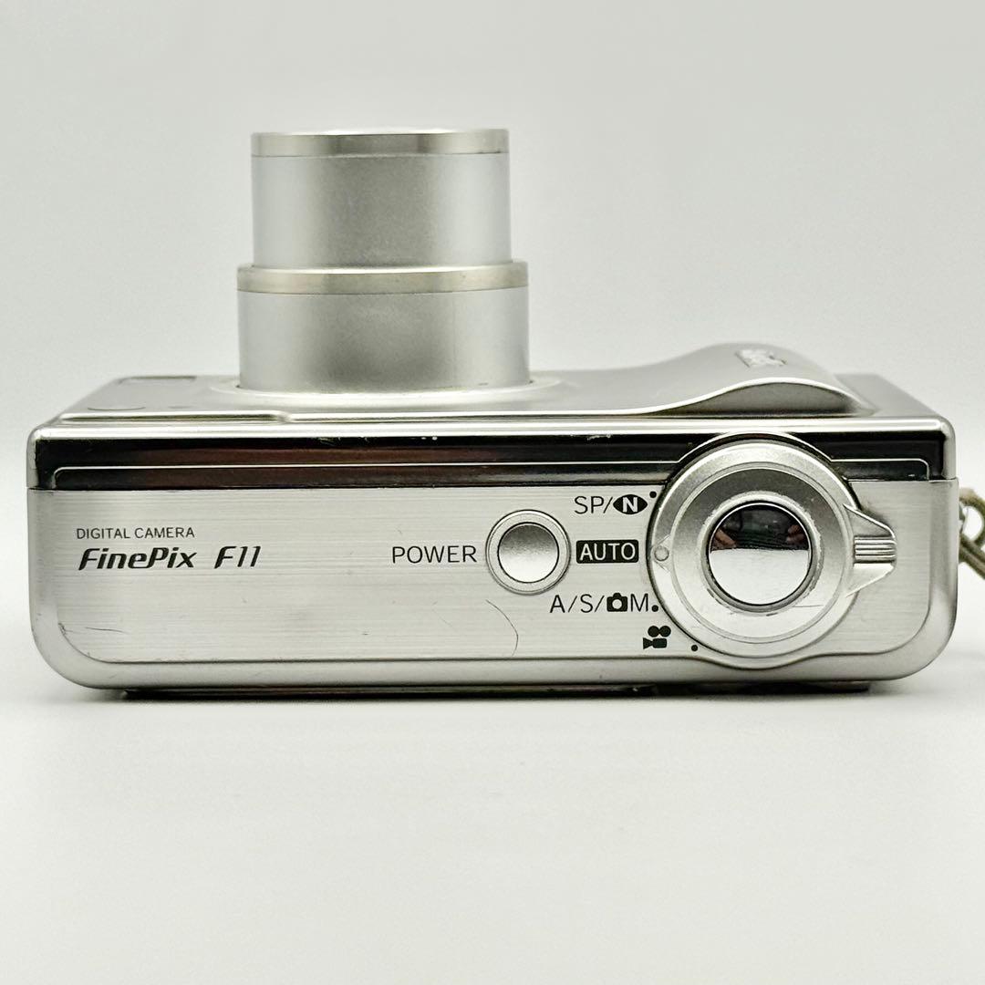 【動作品】FUJIFILM finepix F11 コンデジ デジタルカメラ