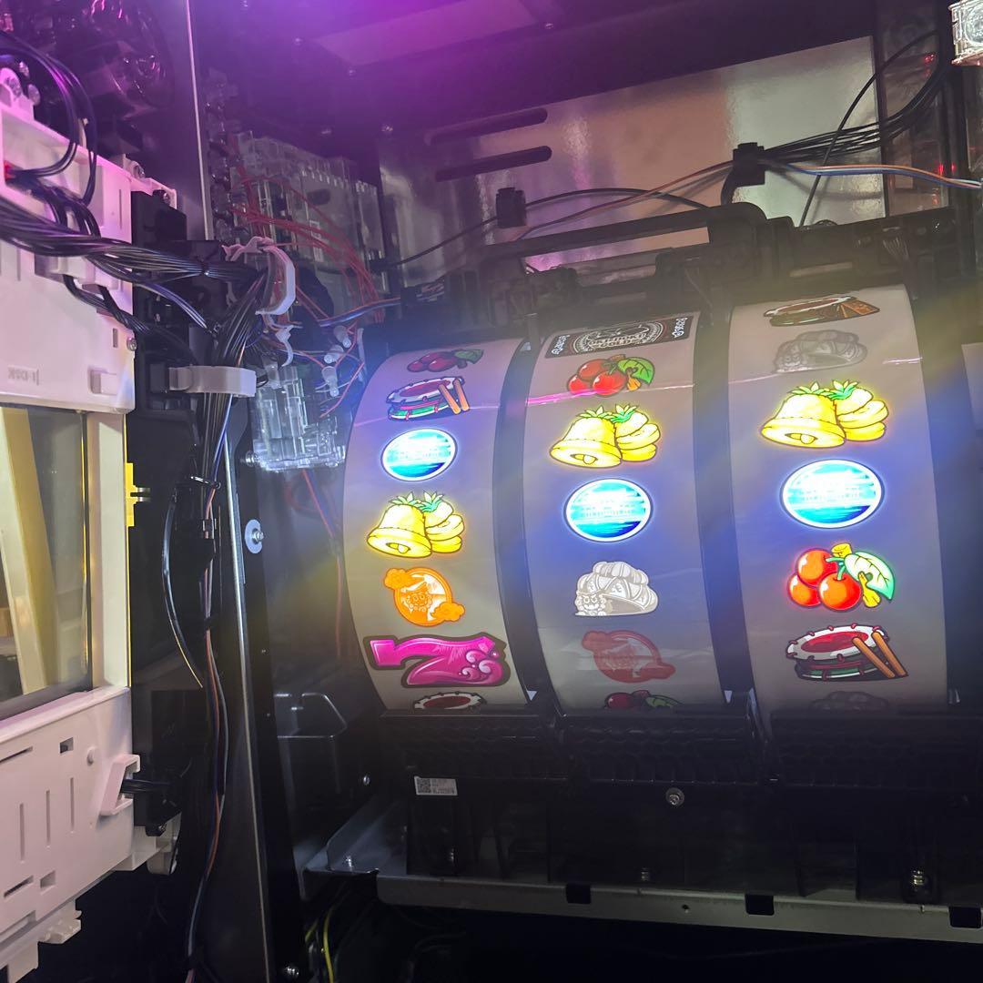 沖ドキゴールド、データーランプ付き。