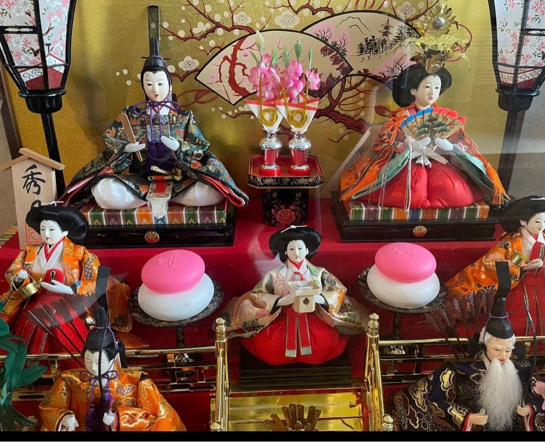 ☆送料無料・お値下げしました☆ 雛人形　三五7人飾りガラスケース付