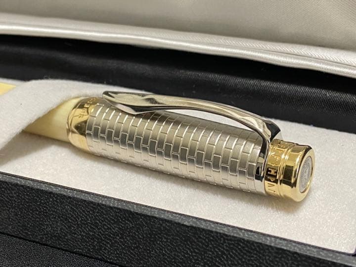 ※値引済【※入手困難】EXCCALIBUR/ボールペンタイプ/水牛角/替芯3本付